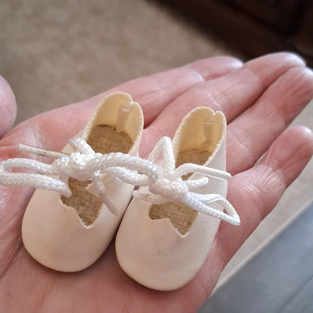 Vintage Cream-Colored Leatherette Lace-Up Shoes Booties for Small Dolls